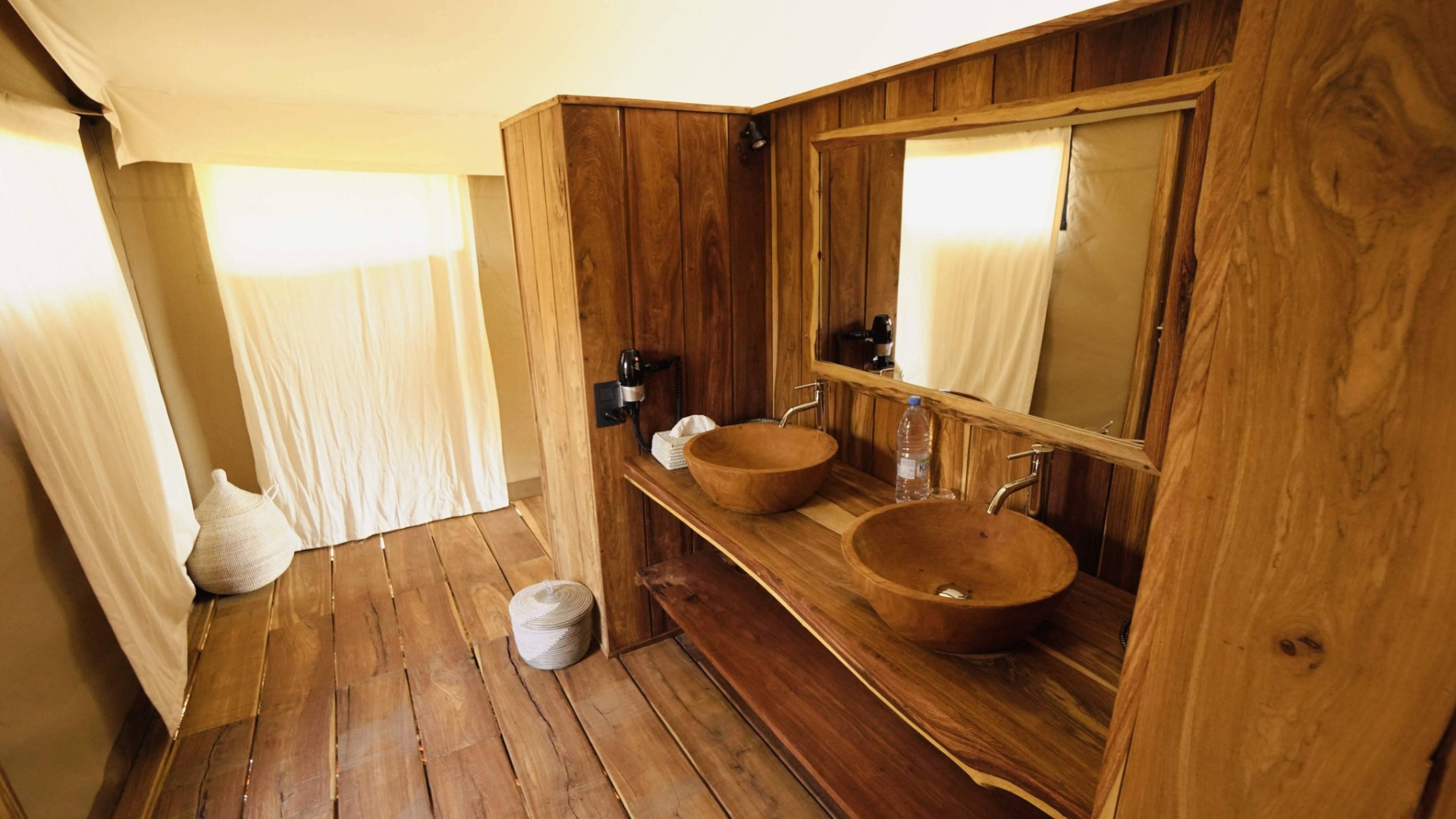 Salle de bain habillage bois Venne